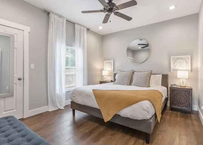 Сasa de vacaciones Boho | King Bed• Near Dtwn•expo•tu Tulsa